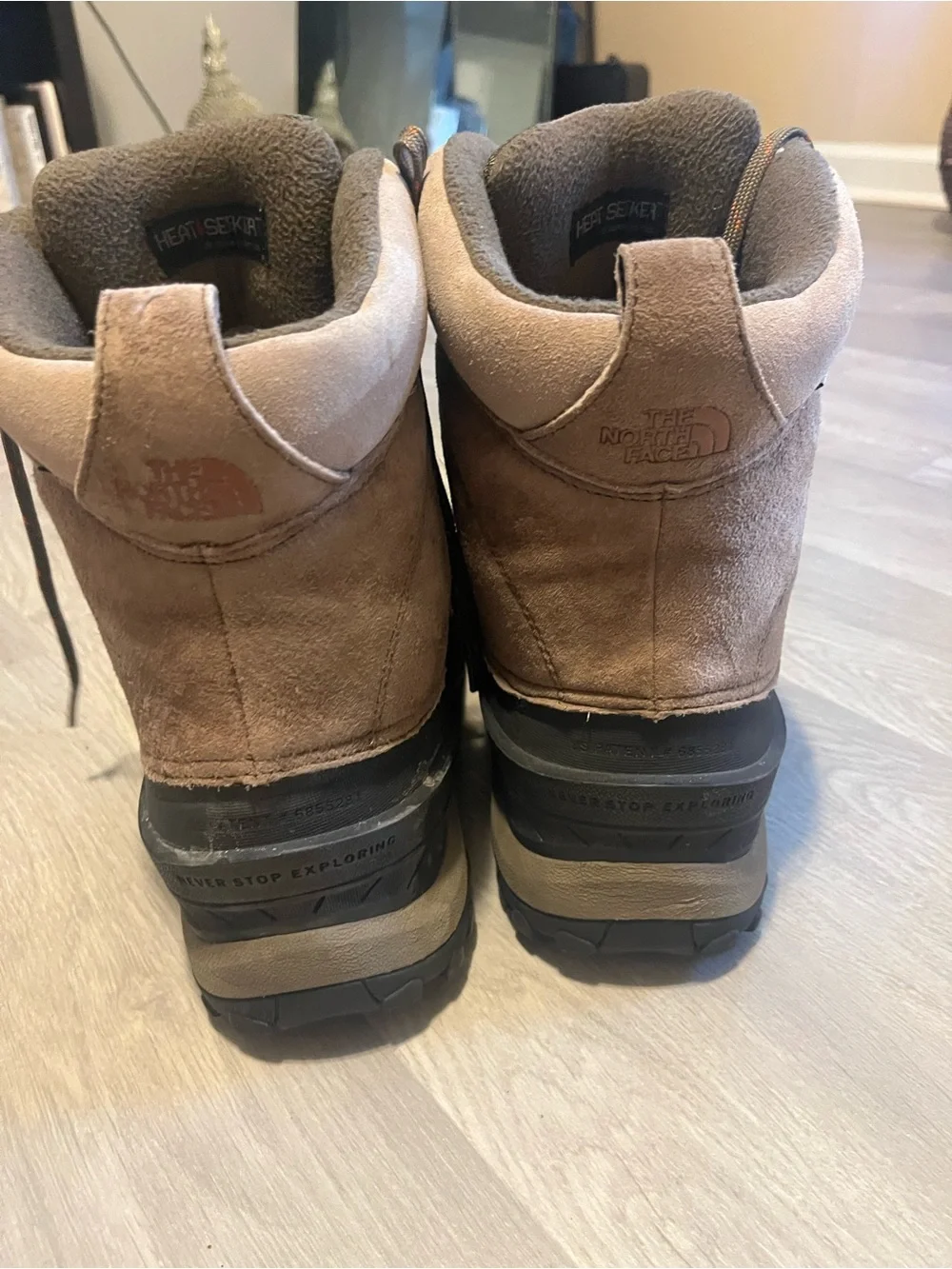 The North Face‎ Brown and Black Waterproof Men's Hiking Boots Outdoor Adventure